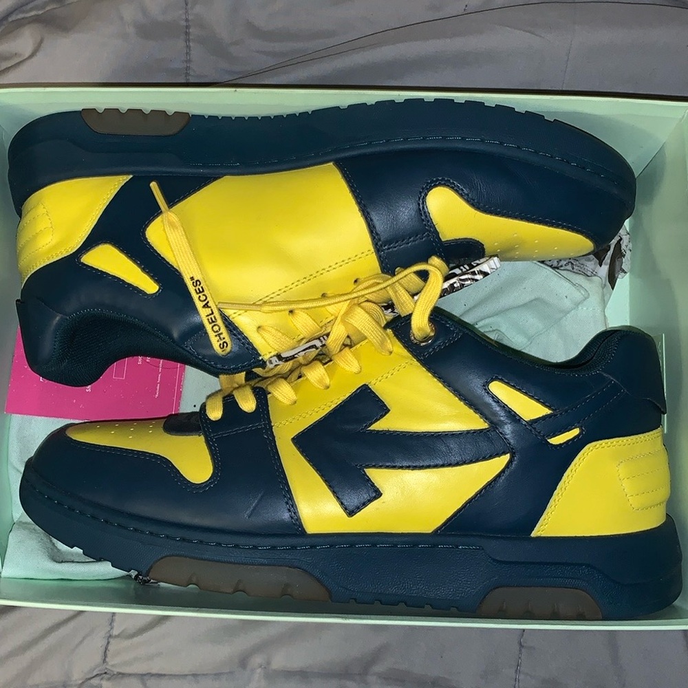 Off-white “out of office” Sneakers size 13